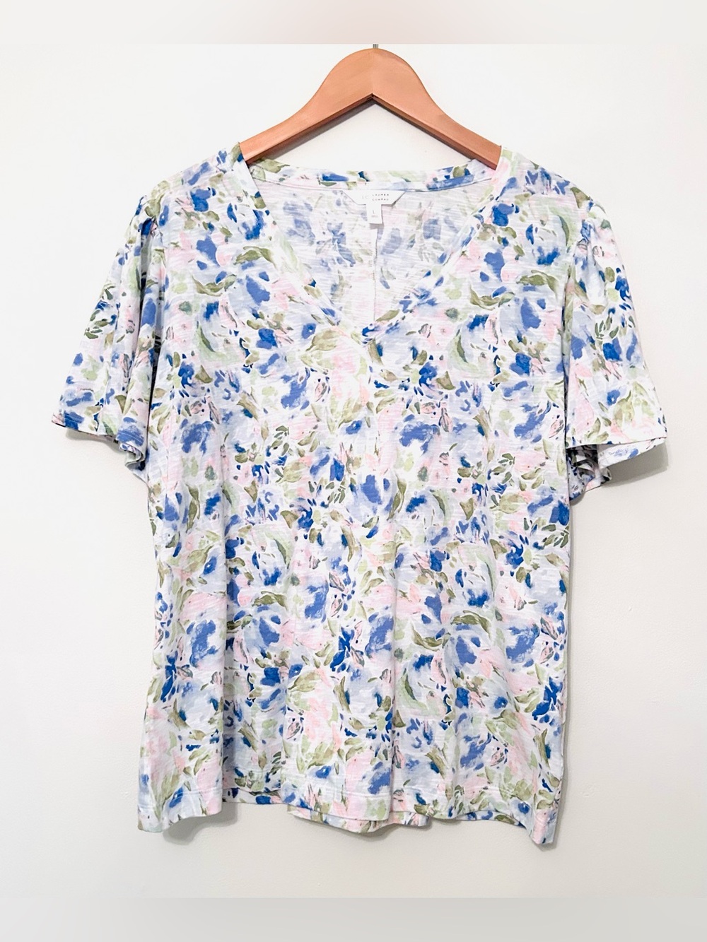 LC Lauren Conrad Pastel Watercolor V-Neck Flutter Sleeve Top